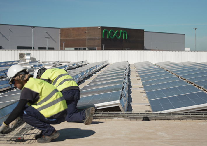 Foto Iberdrola instala la mayor comunidad solar de España que permitirá a 1.100 familias reducir su factura.